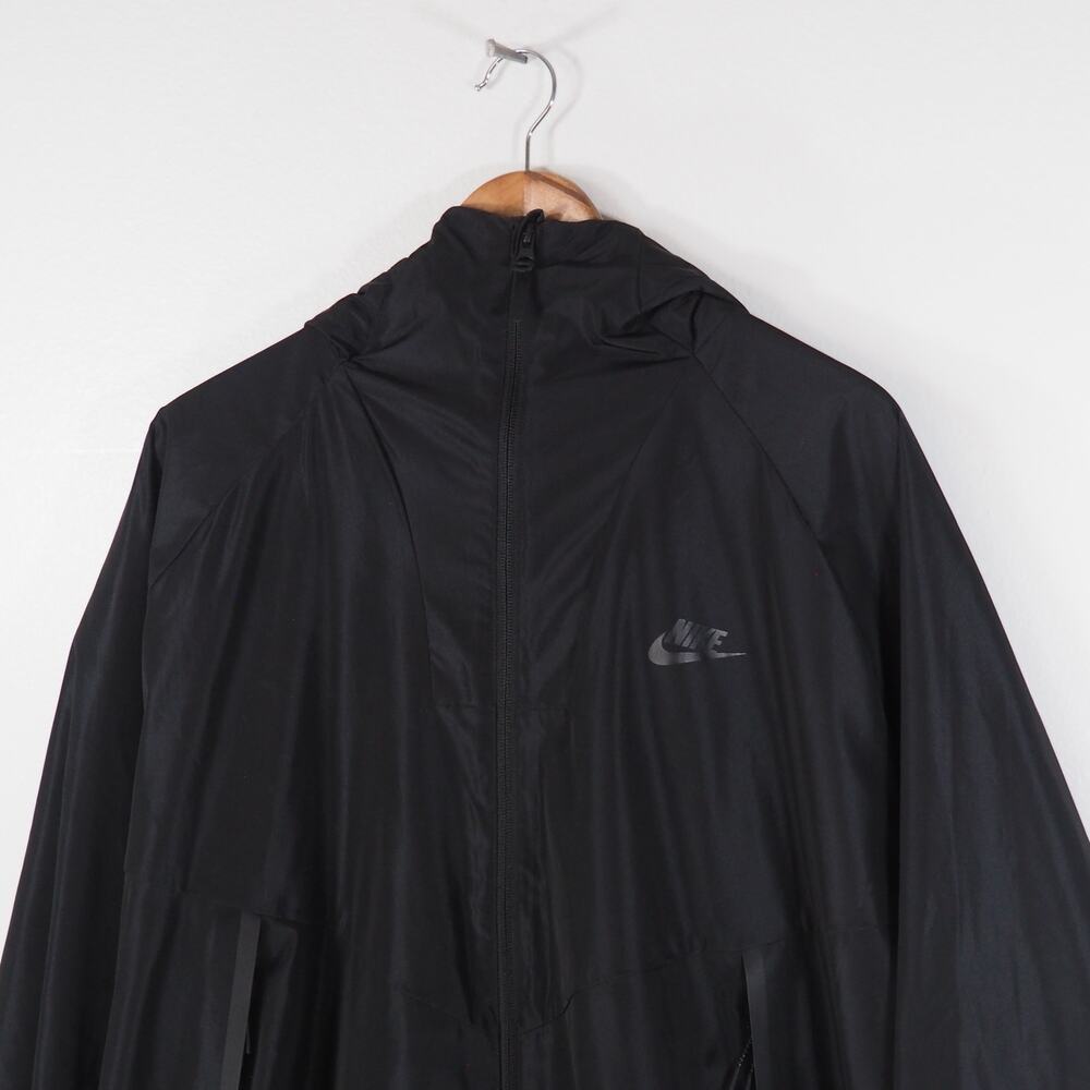 Nike Windrunner Jacket - Size: XXL